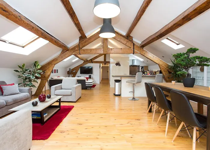 Big loft 107m2, 10min walk to Palais des Festivals